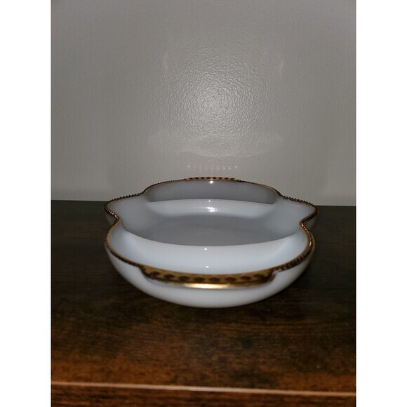 Vintage Fire King Oven Ware 11"‎ 3 Compartment Milk Glass Dish w Gold Bead Edge - Picture 7 of 9